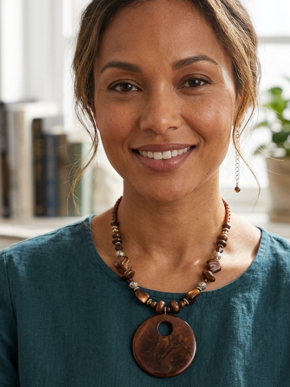 Vintage Boho Chunky Brown Tortoiseshell Disc Statement Necklace